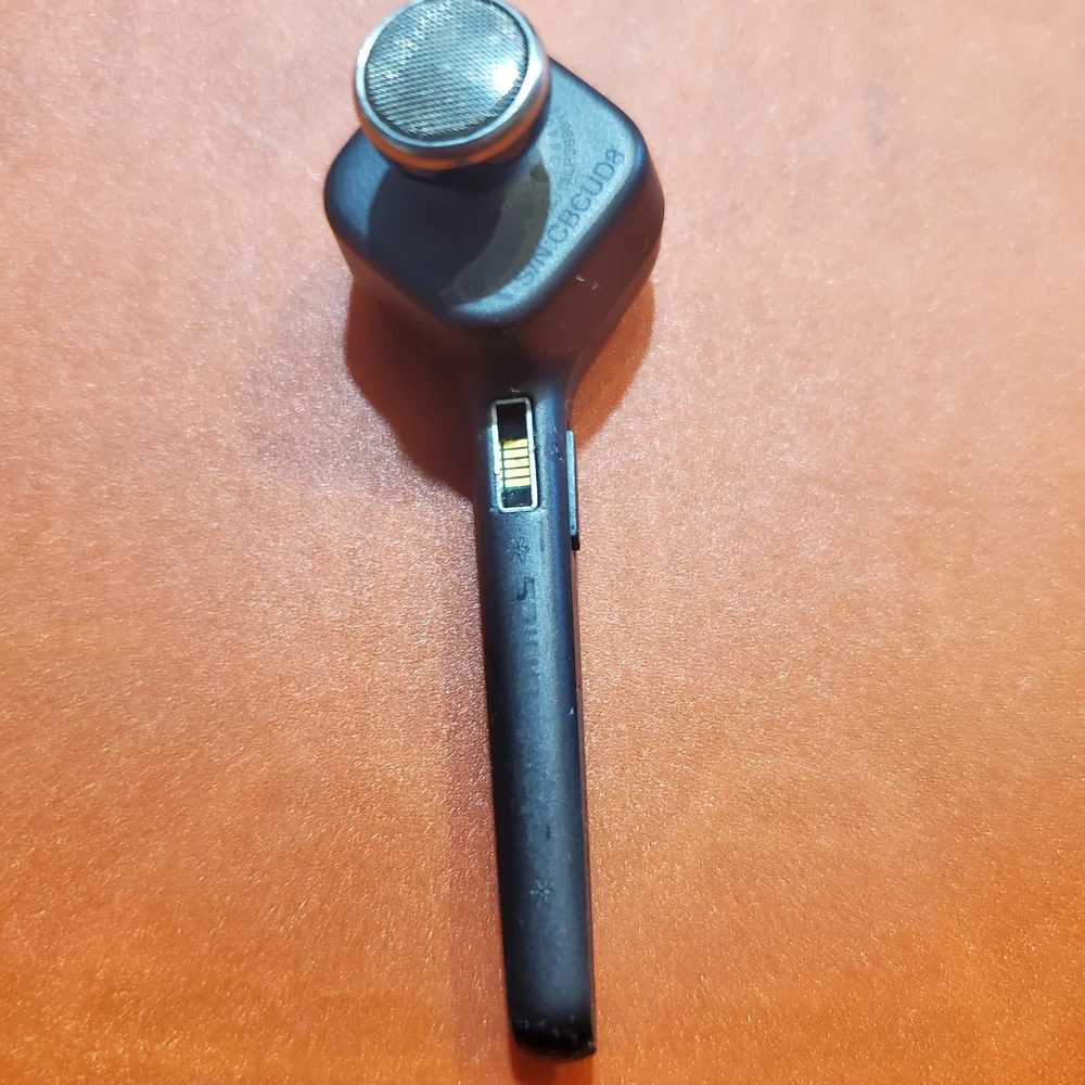 Plantronics Black PITE14 Bluetooth Earpeice With Charging Case/Matching Dock